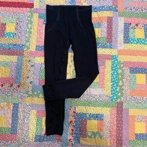 Seamless black gym shark leggings size small